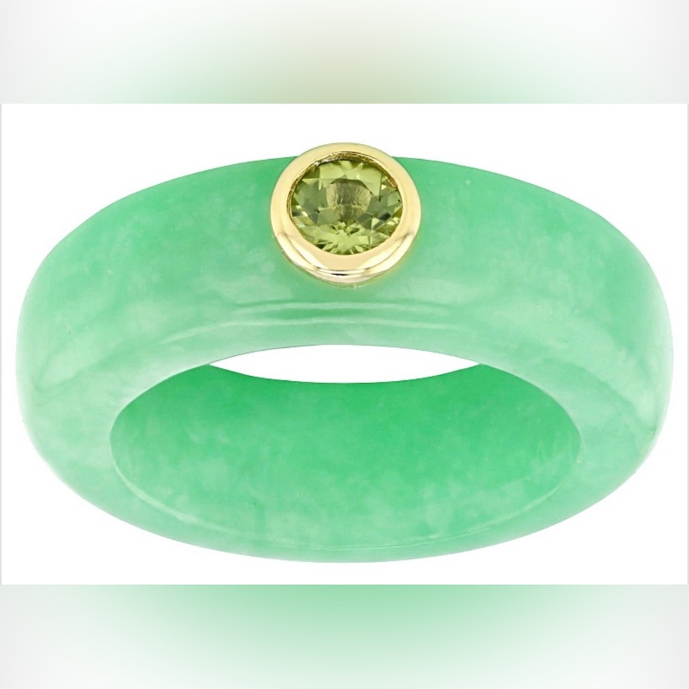 Green Jadeite and Yellow 18k Gold Ring with a 0.16ct Peridot Gemstone Size 8